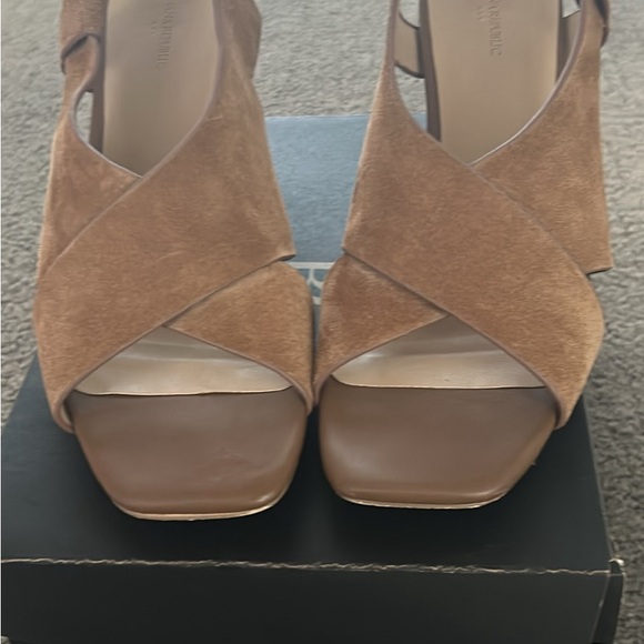 Banana Republic leather cross over - Picture 2 of 7